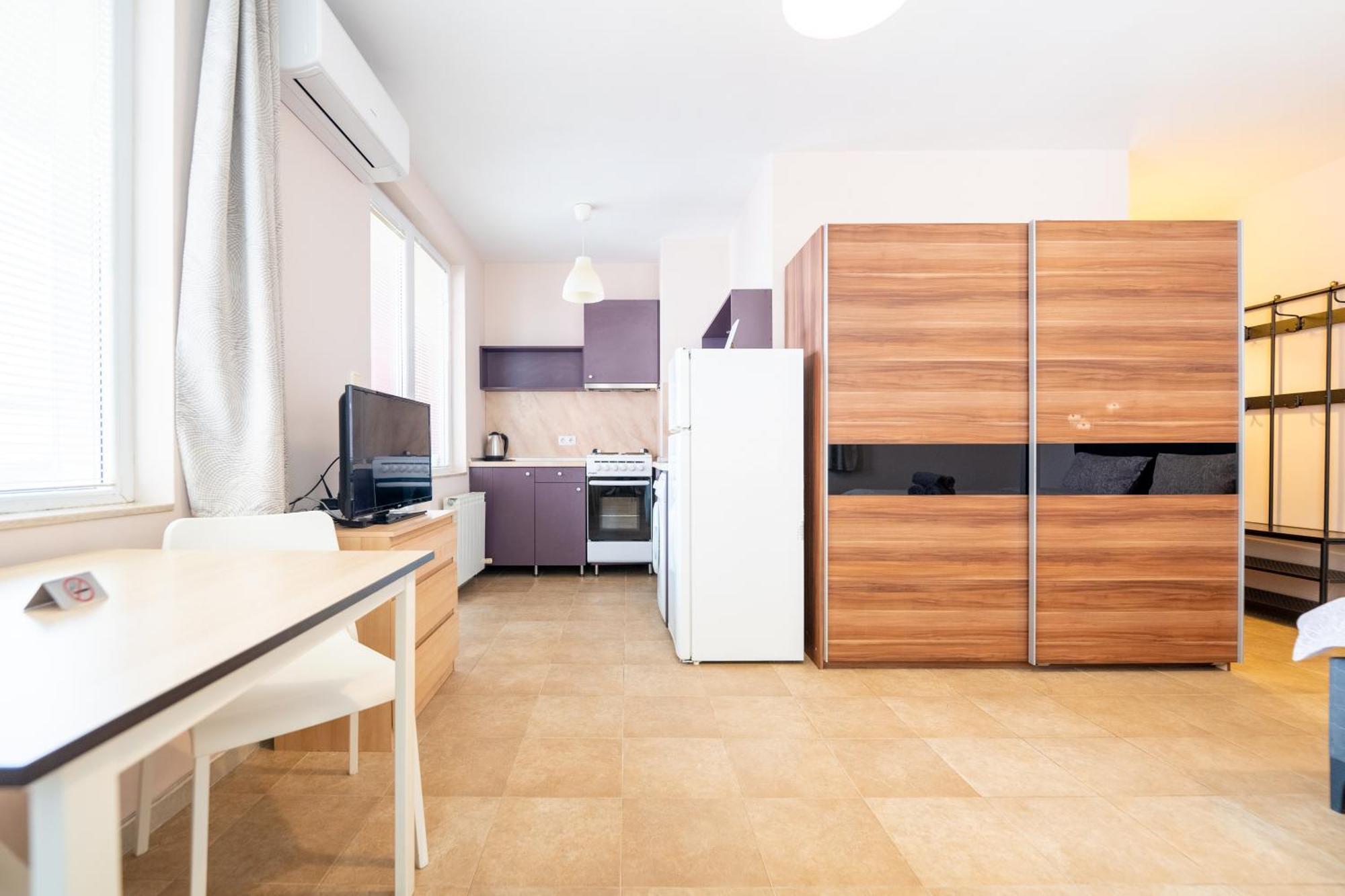 Lovely Apartment In Studentski Grad Sofia Exterior photo