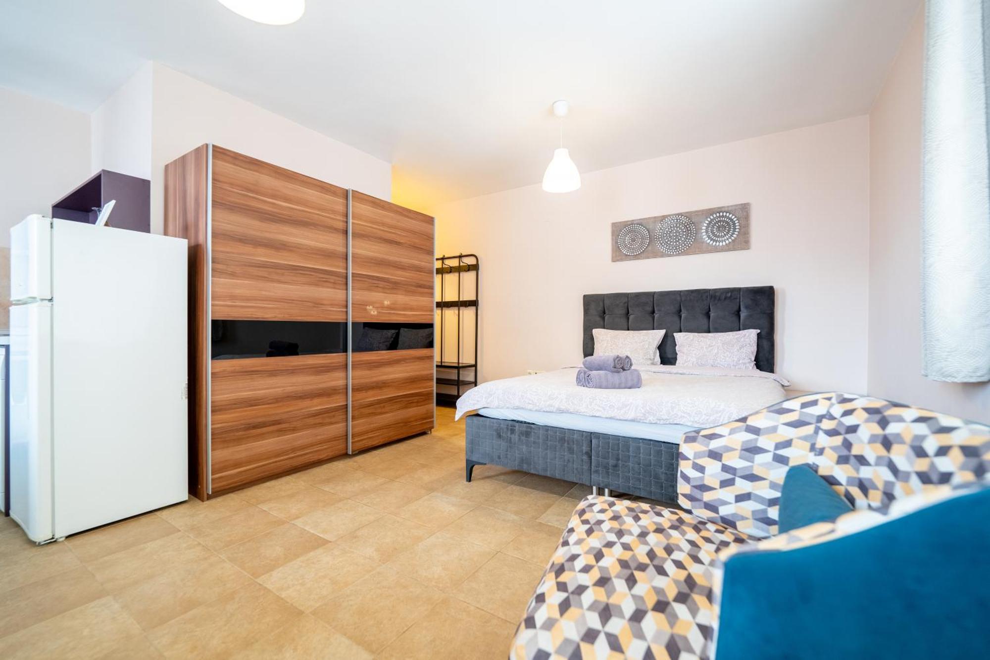Lovely Apartment In Studentski Grad Sofia Exterior photo