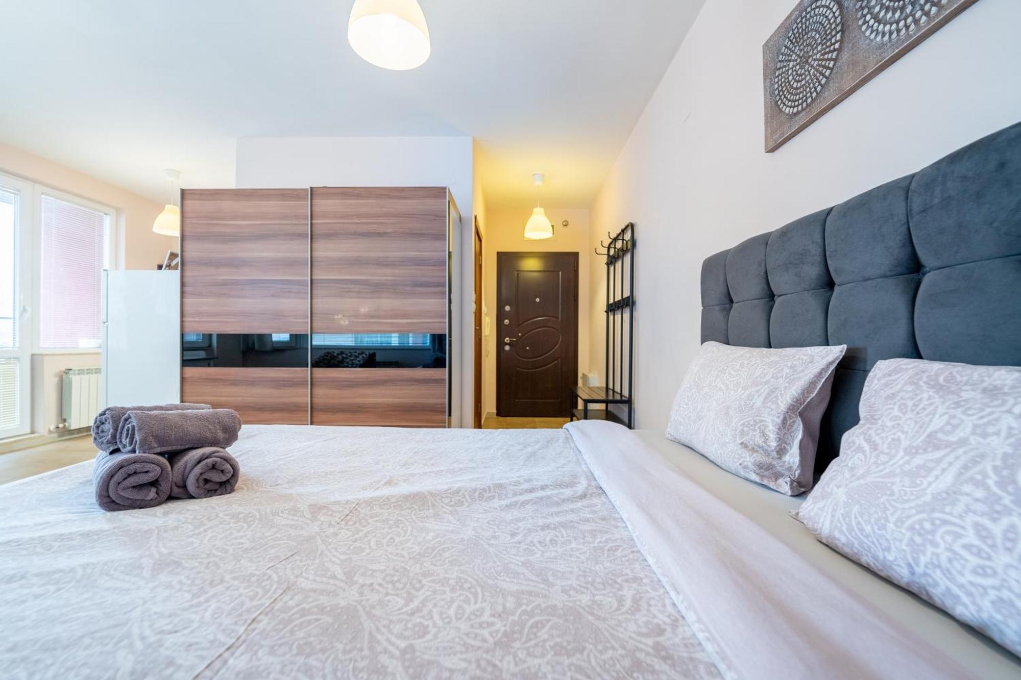 Lovely Apartment In Studentski Grad Sofia Exterior photo